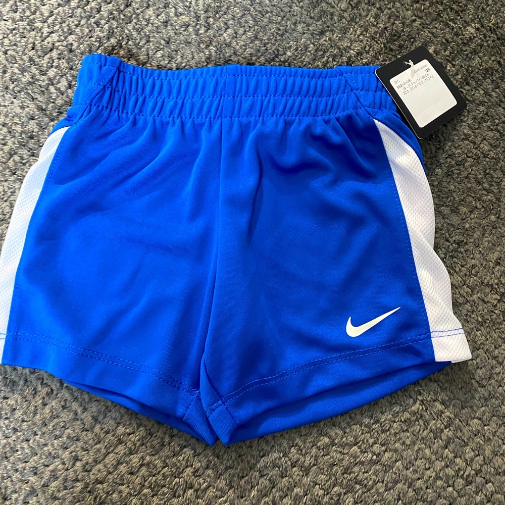 Brand new with tags Nike boy short 12M